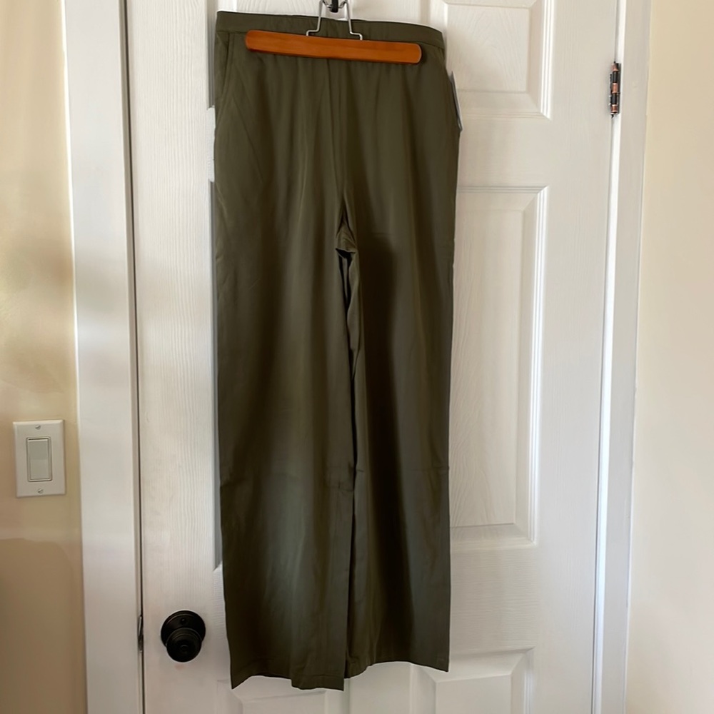 Abound olive green pants